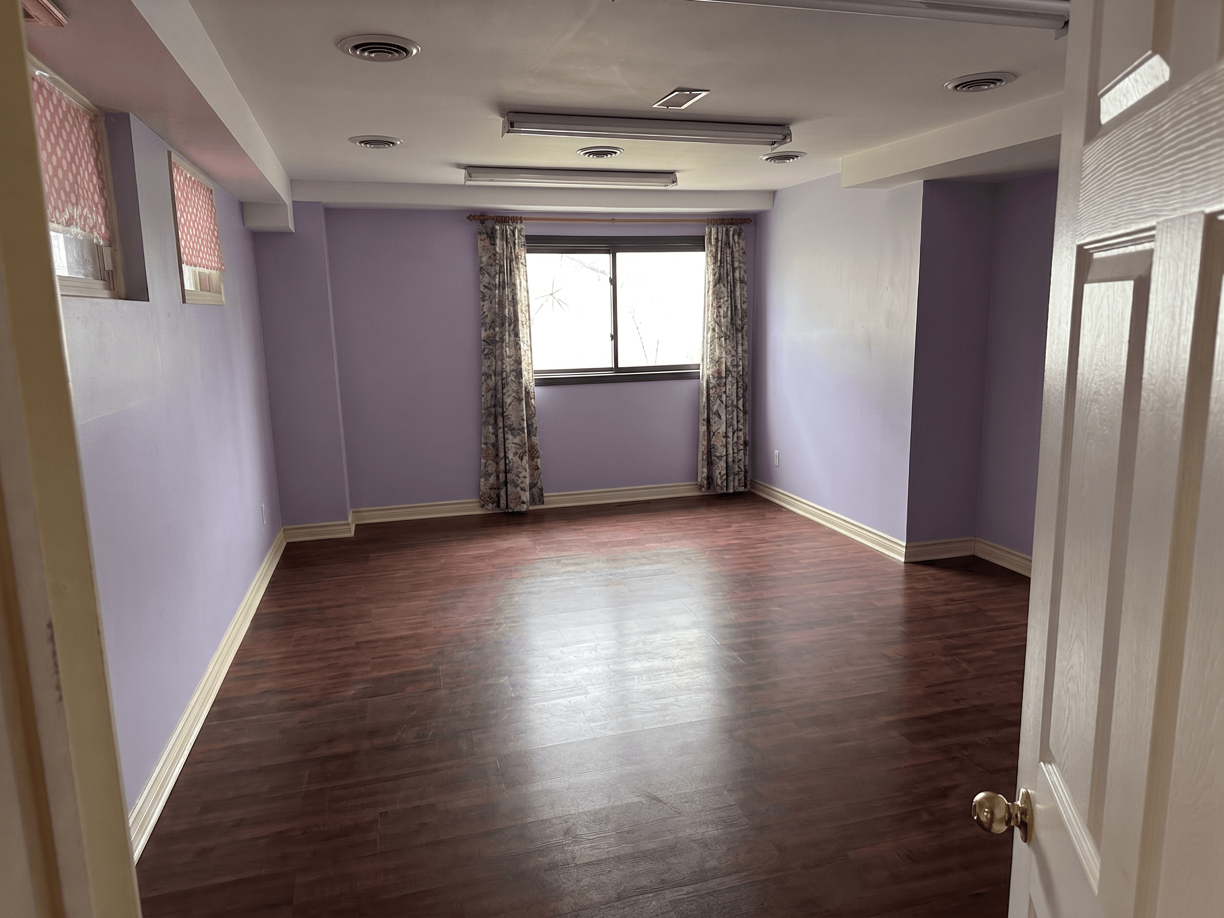 Room virtually staged in Modern style with StageHQ AI virtual staging